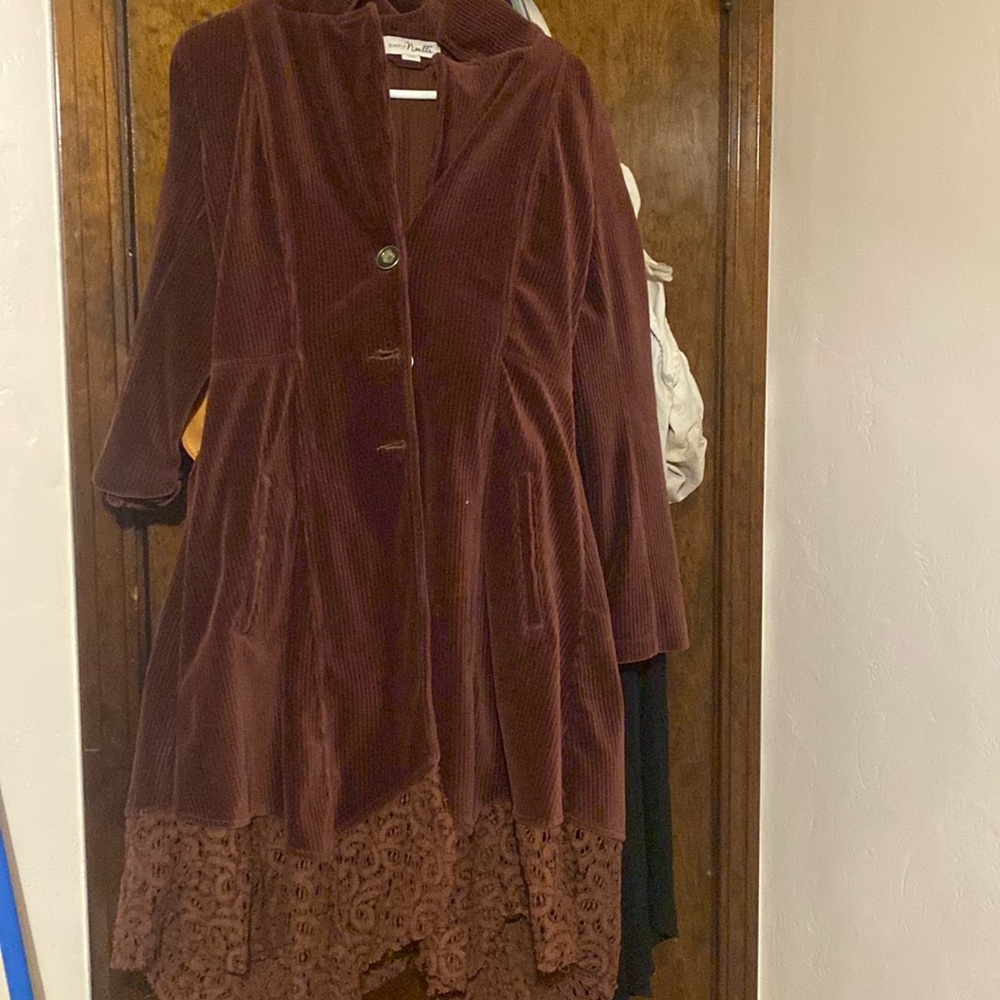 Burgundy Vintage Jacket with lace at the bottom (3 buttons)